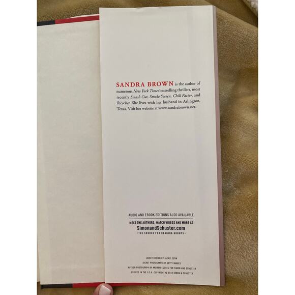 NWT Sandra Brown Hardcover Book , Tough Customer - Picture 5 of 5